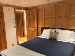 Chalet Chic 2BR plus Queen Sleeper Sofa